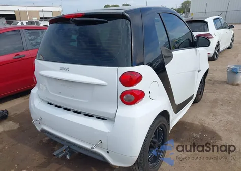 2014 Smart Fortwo Passion z USA, uszkodzony, nr VIN WMEEJ3BAXEK733454